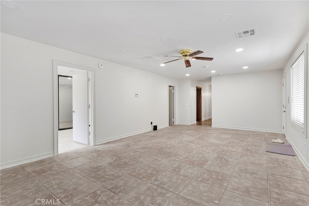 14942 Riverside Drive Property Photo 28