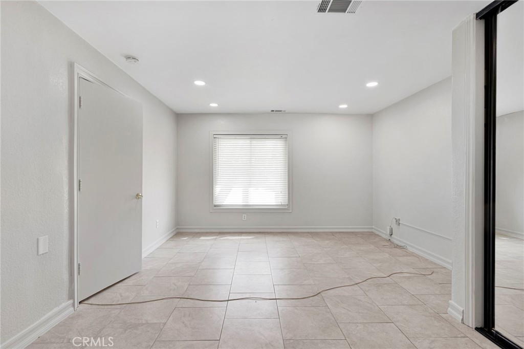 14942 Riverside Drive Property Photo 30