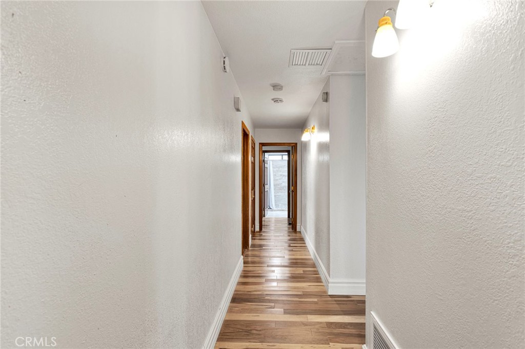 14942 Riverside Drive Property Photo 35