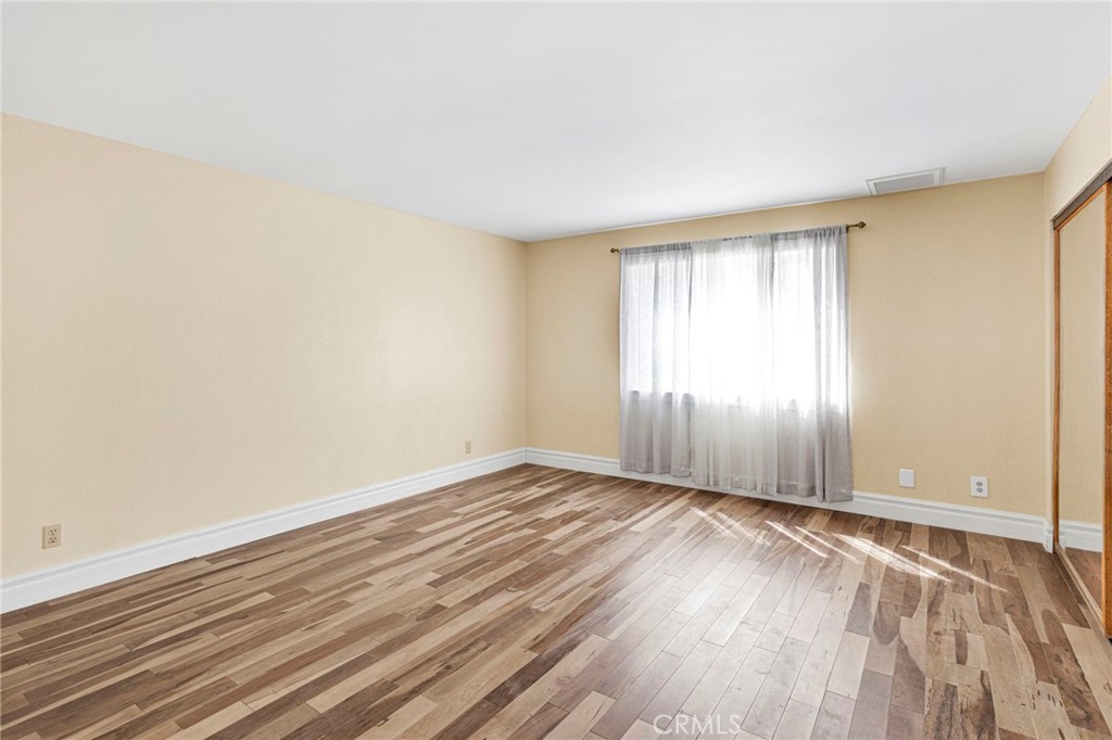 14942 Riverside Drive Property Photo 36