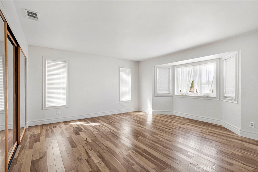 14942 Riverside Drive Property Photo 38