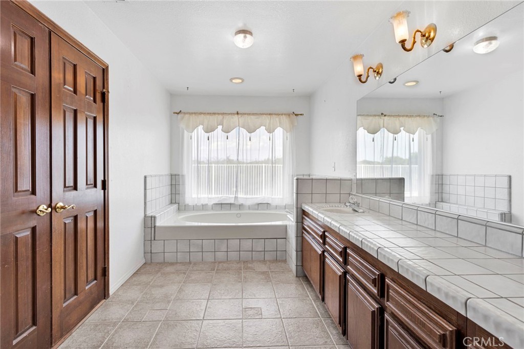 14942 Riverside Drive Property Photo 47