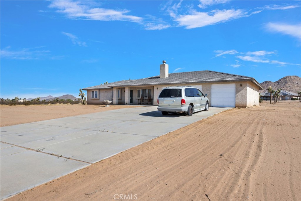 23520 Pala Property Photo 4