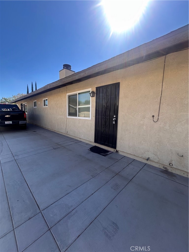 16458 Spruce Property Photo 4
