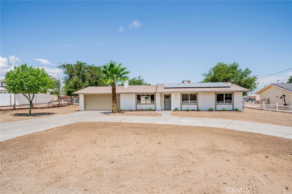 14850 Riverside Street Property Photo 2