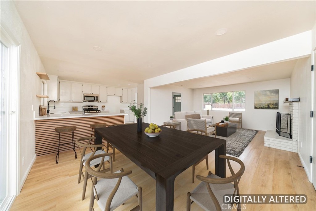 14850 Riverside Street Property Photo 8