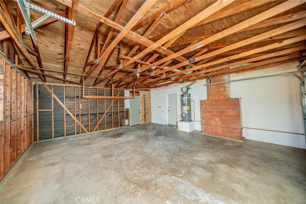 14850 Riverside Street Property Photo 21