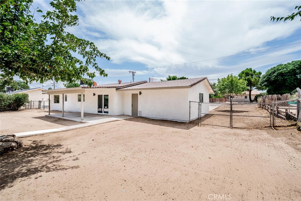 14850 Riverside Street Property Photo 23