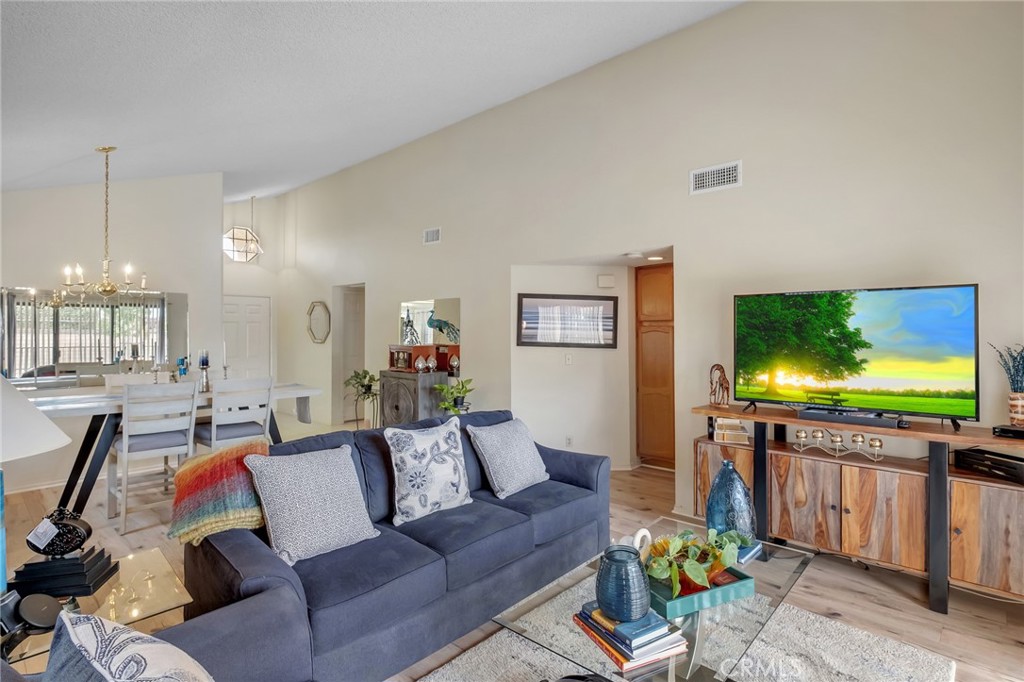 19064 Elm Drive Property Photo 12