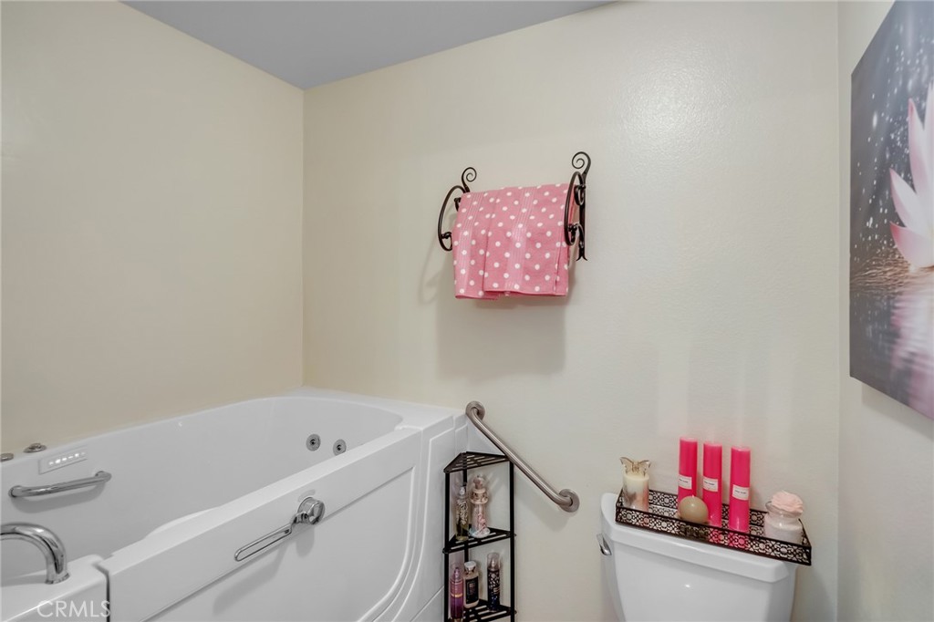 19064 Elm Drive Property Photo 17