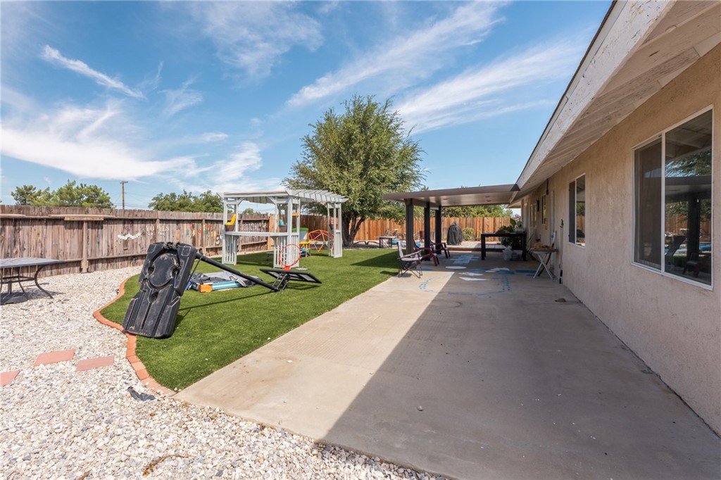 9172 Jacaranda Property Photo 31