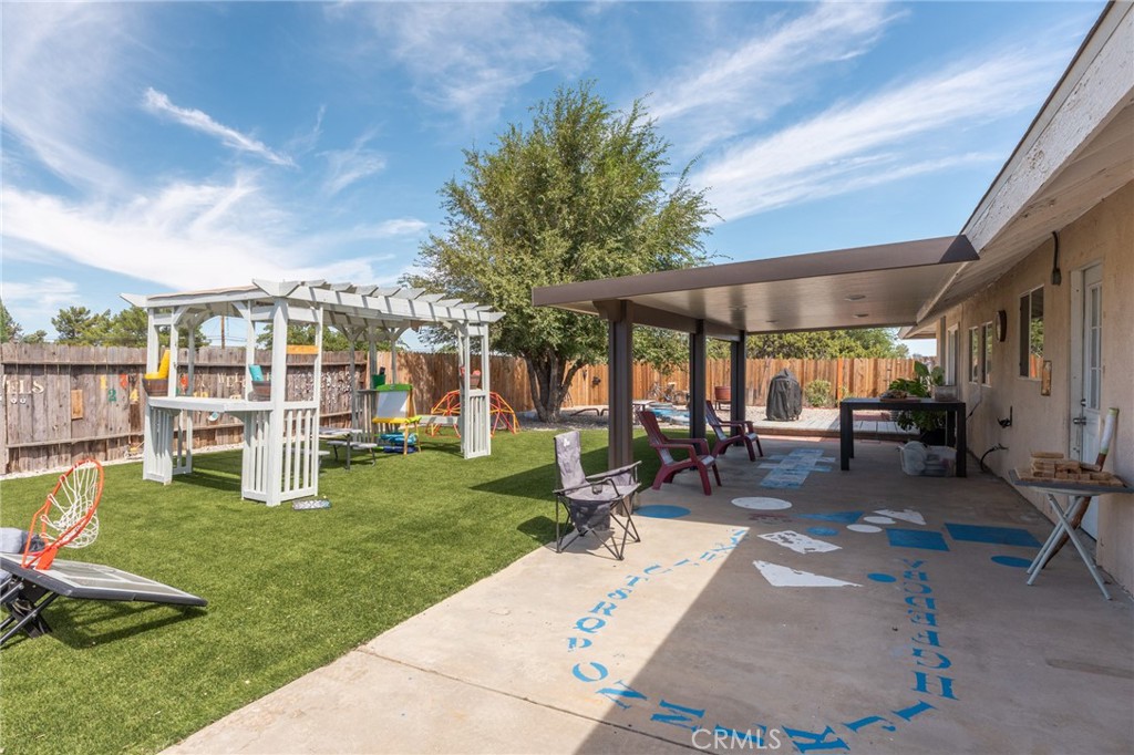 9172 Jacaranda Property Photo 32