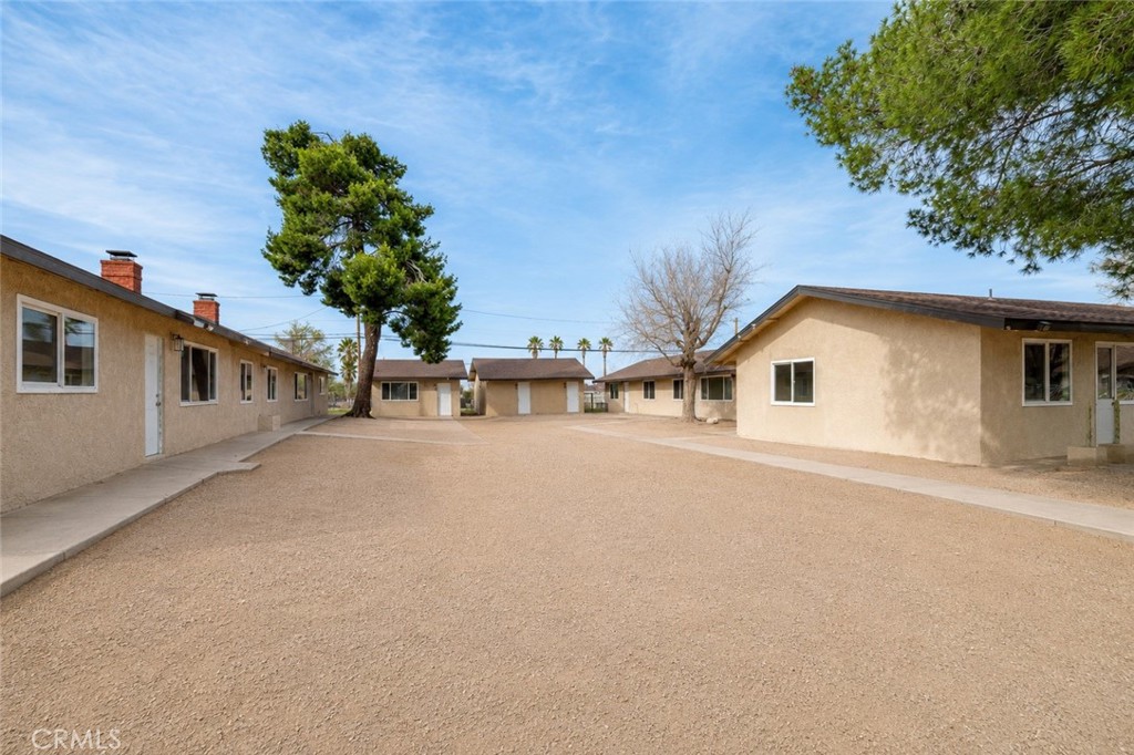 16020 Juniper Property Photo 2