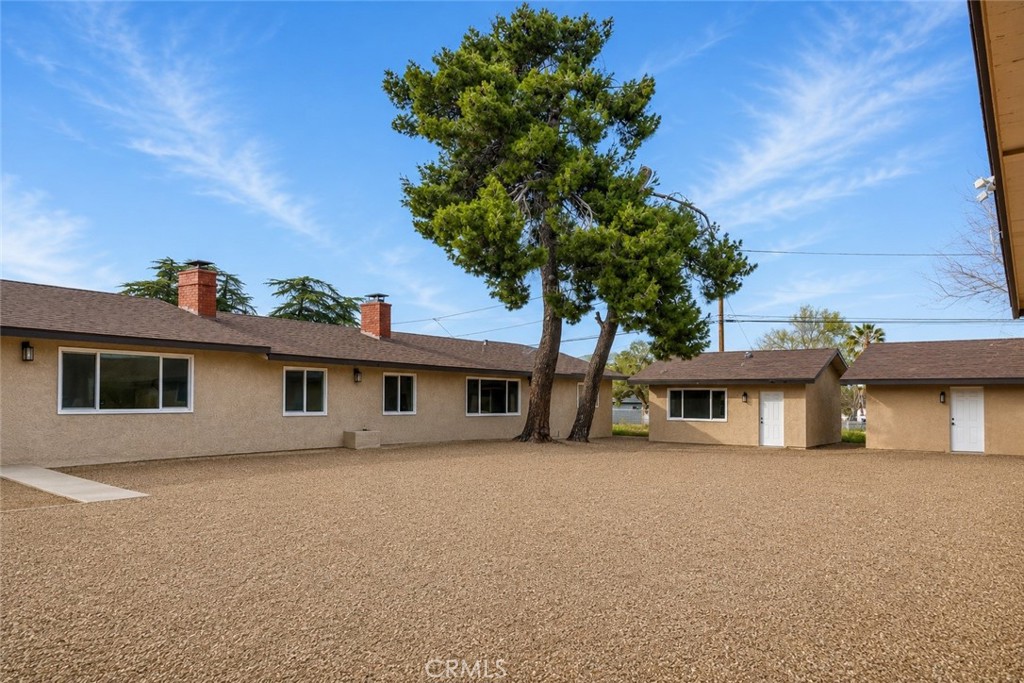 16020 Juniper Property Photo 6