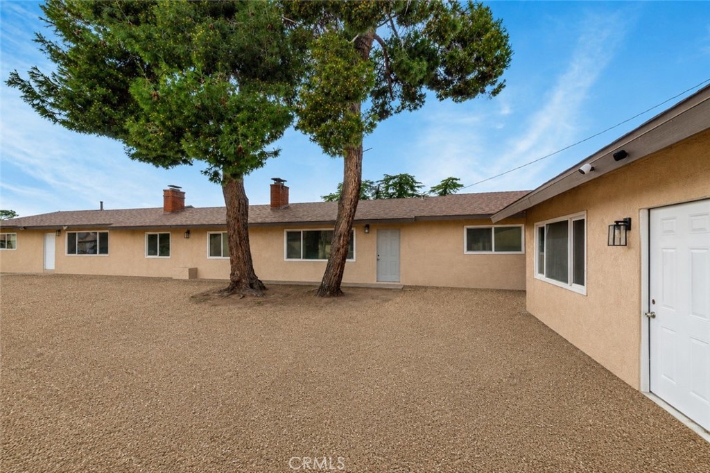 16020 Juniper Property Photo 7