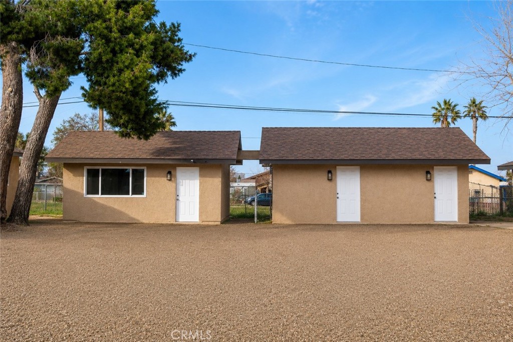 16020 Juniper Property Photo 9