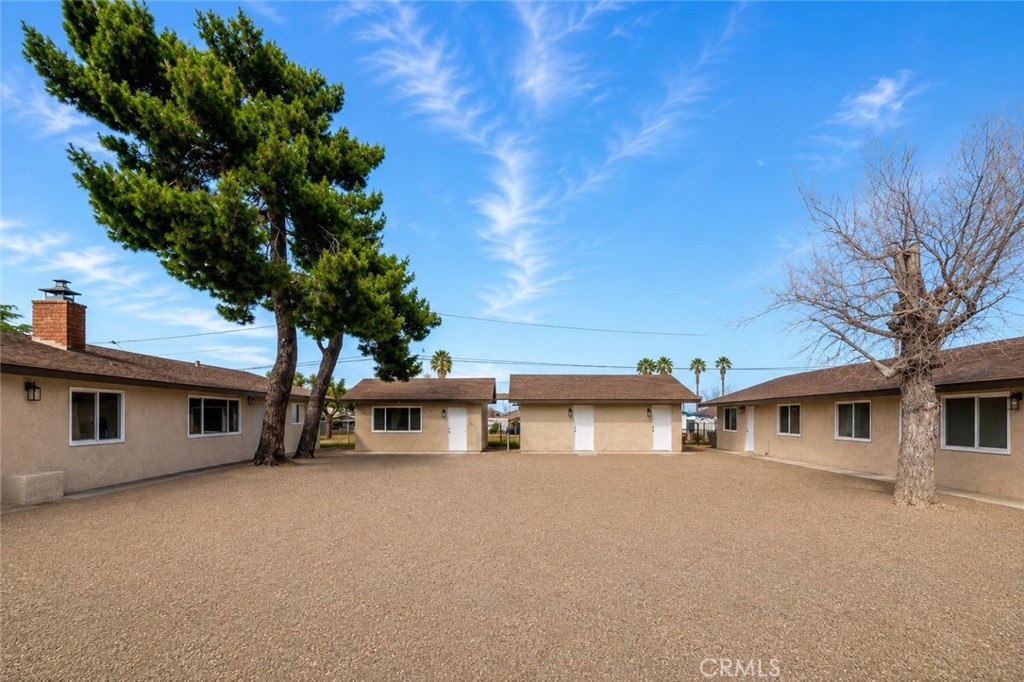 16020 Juniper Property Photo 10