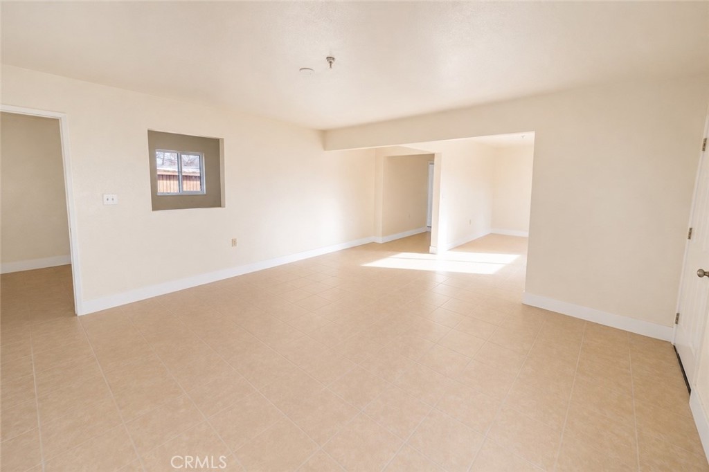 16020 Juniper Property Photo 18
