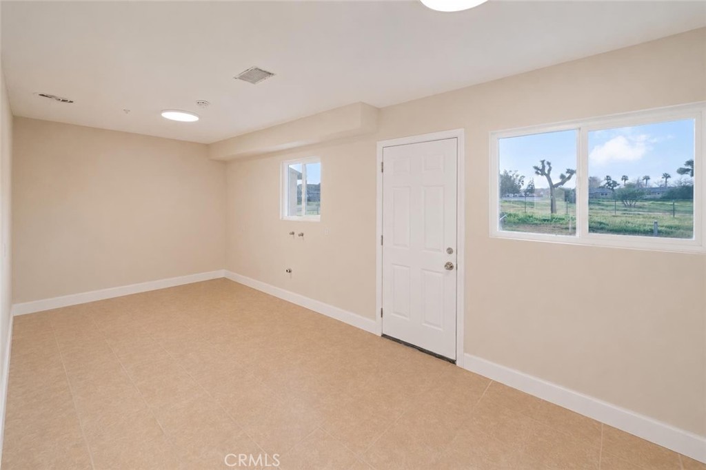 16020 Juniper Property Photo 26