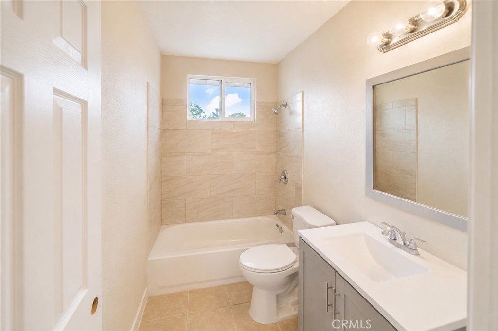 16020 Juniper Property Photo 29