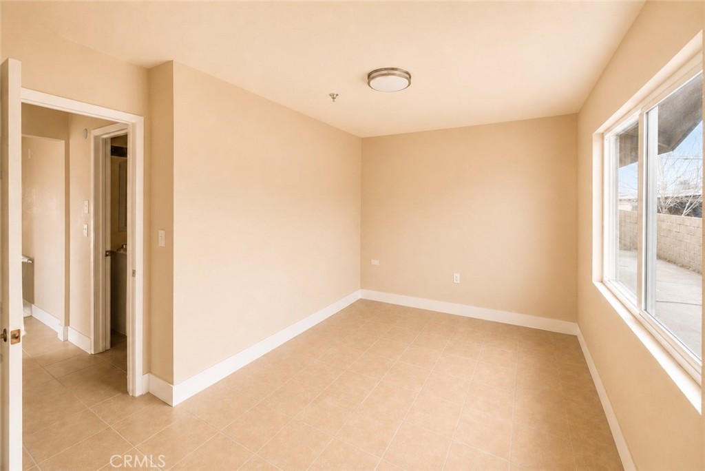 16020 Juniper Property Photo 33