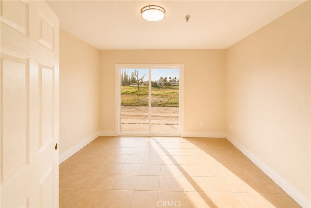 16020 Juniper Property Photo 34