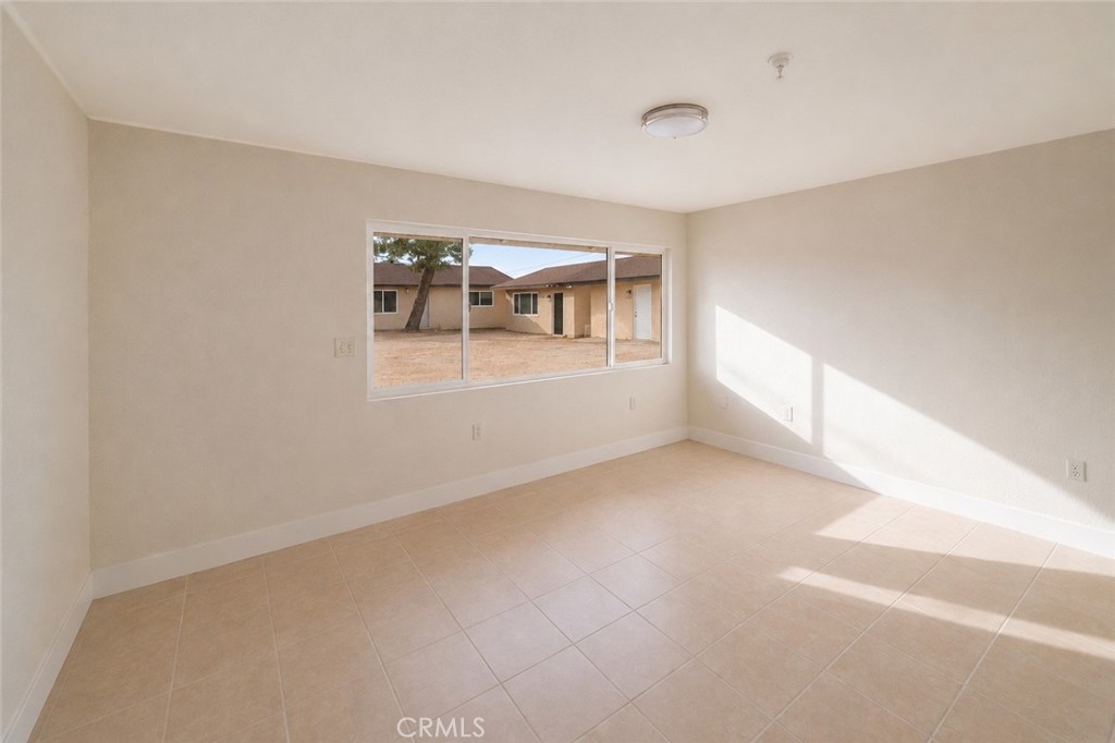 16020 Juniper Property Photo 37