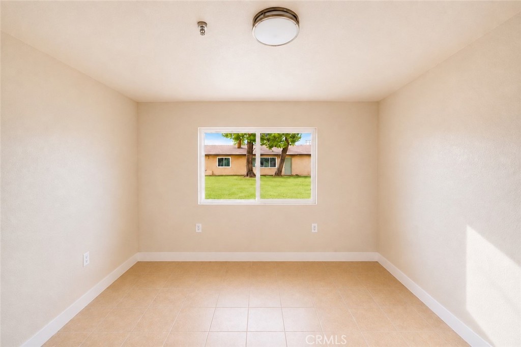 16020 Juniper Property Photo 39