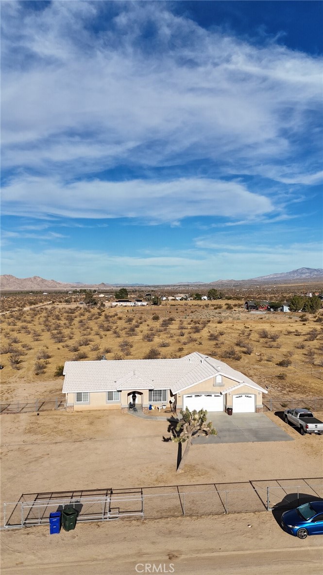 10575 Estrella Property Photo 1