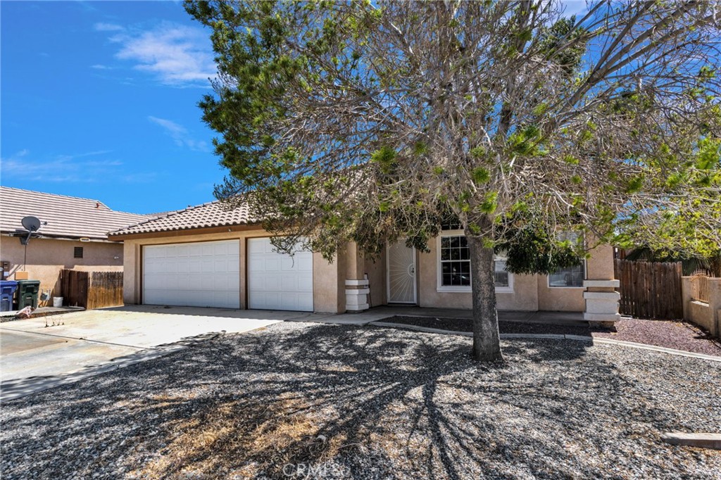 13271 Via Robles Property Photo 1