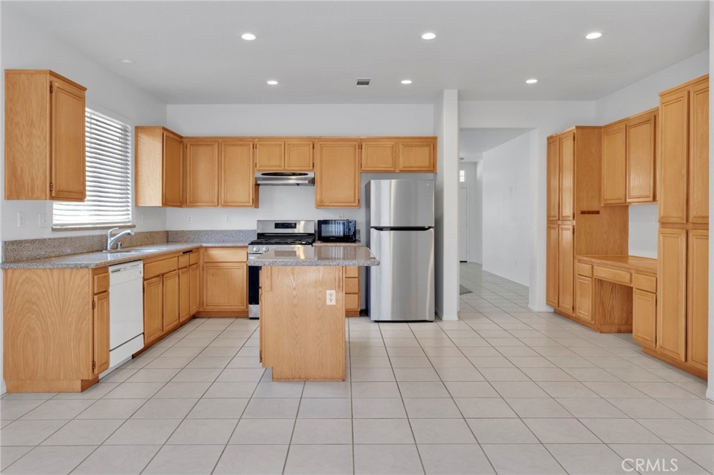 13271 Via Robles Property Photo 18