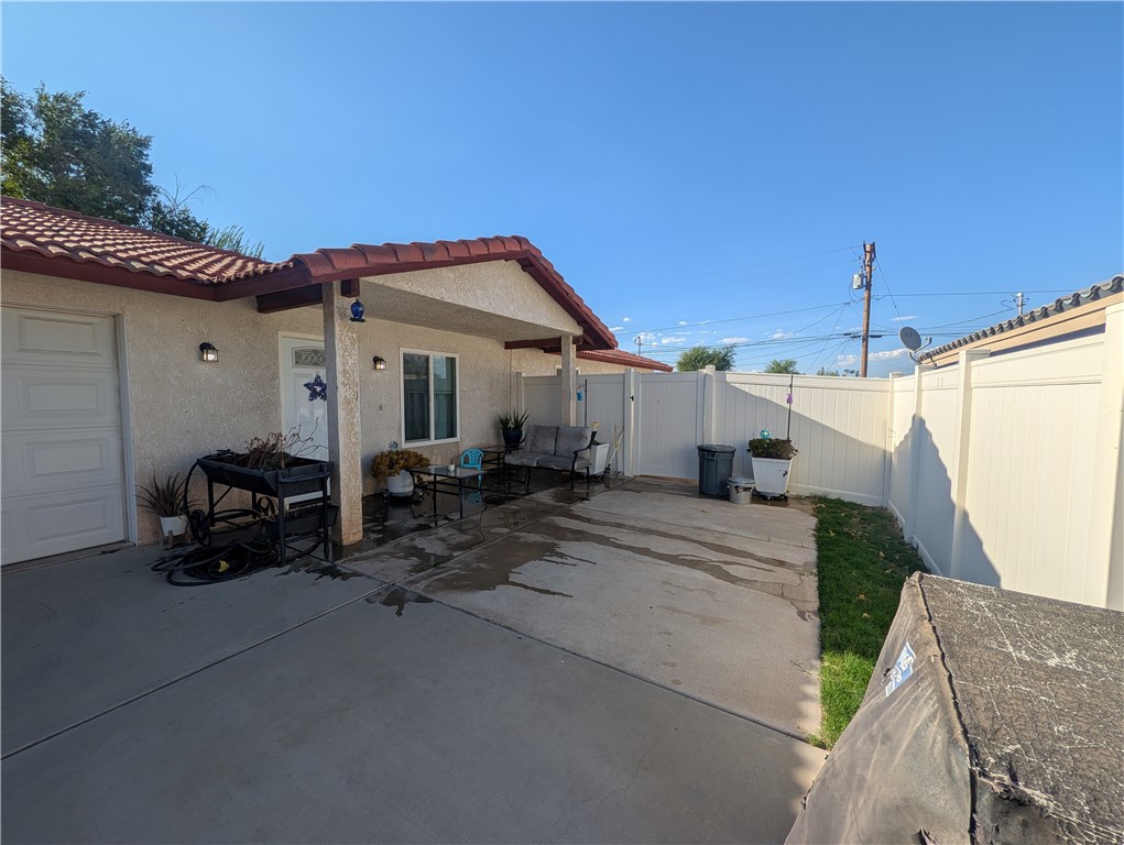 16410 Smoke Tree Property Photo 4