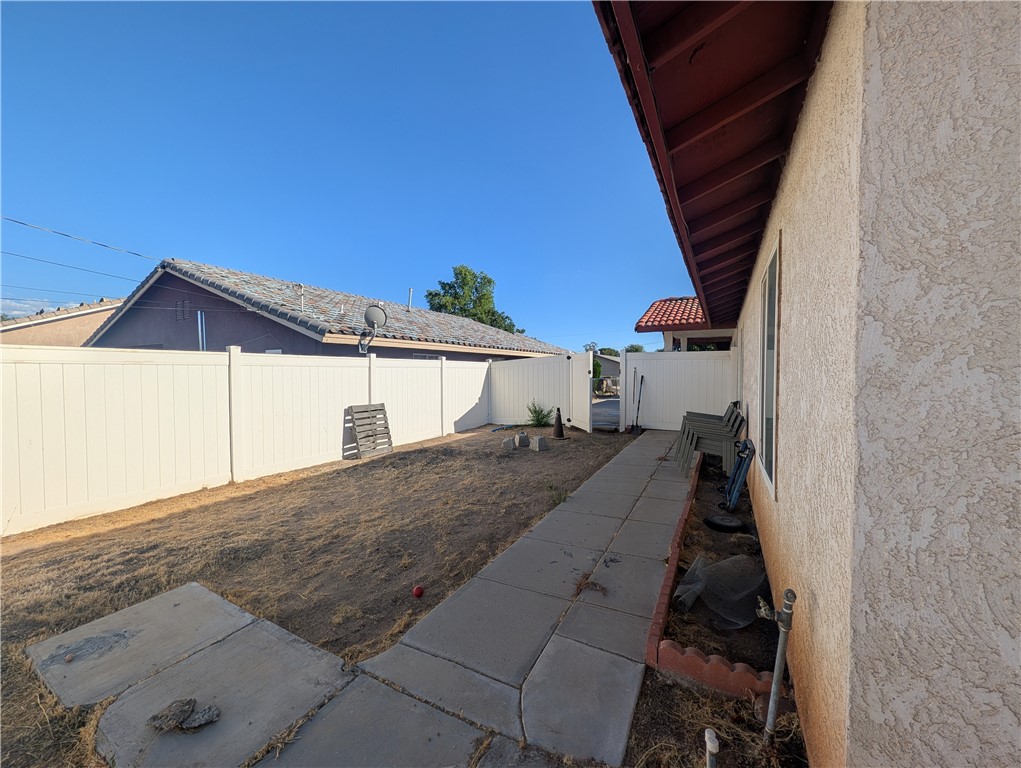 16410 Smoke Tree Property Photo 32
