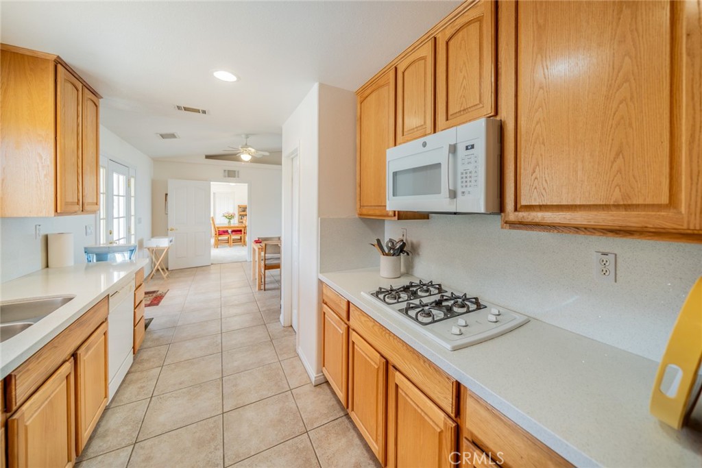 8767 Silver Rock Property Photo 11