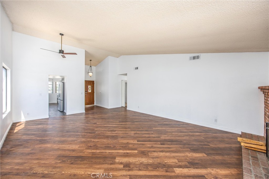 14873 Crofton Property Photo 5