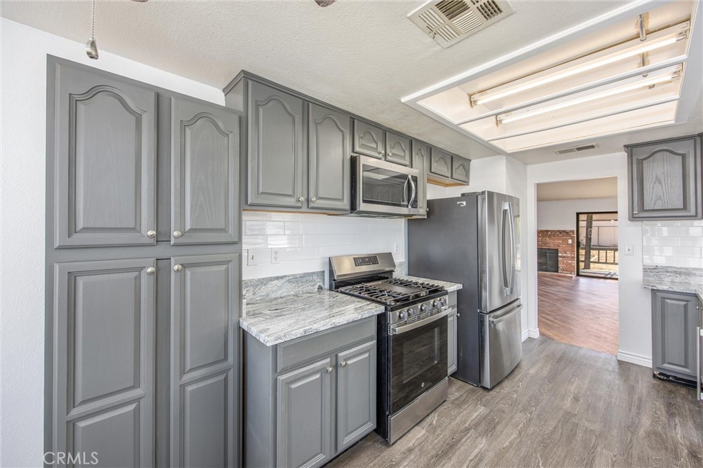 14873 Crofton Property Photo 12
