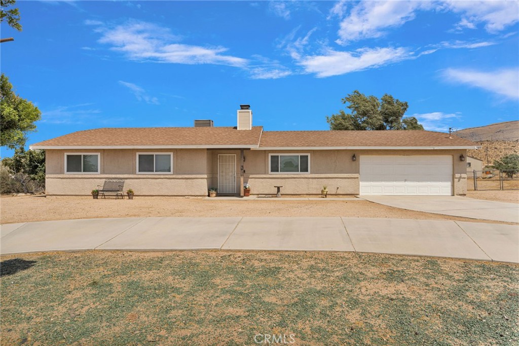 9515 Yucca Street Property Photo 1