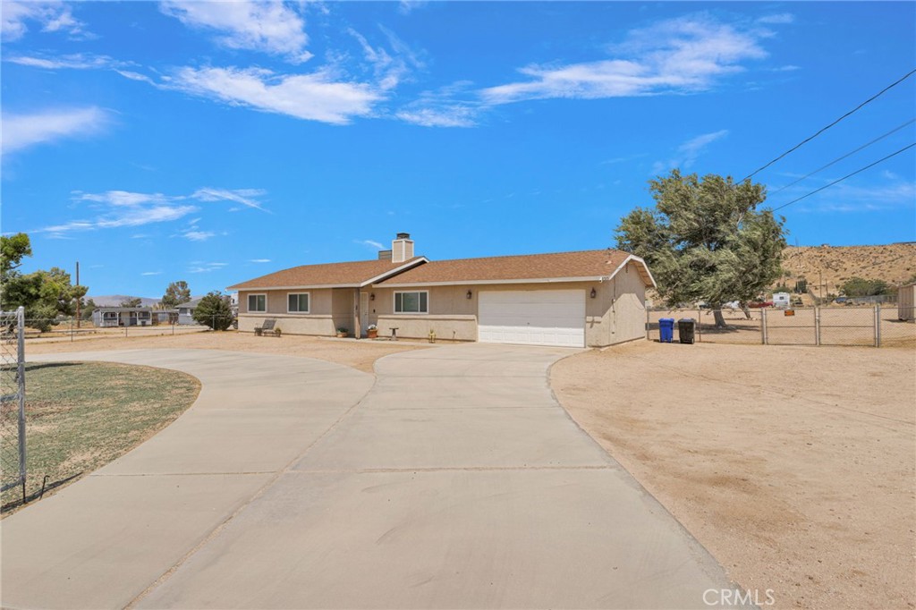 9515 Yucca Street Property Photo 2