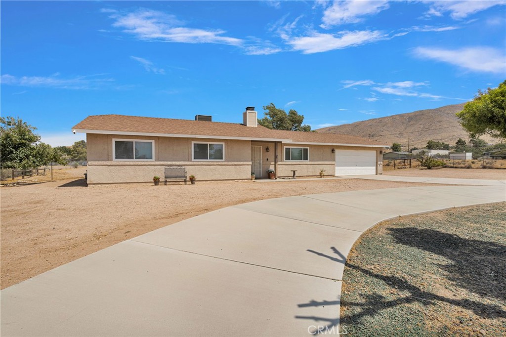 9515 Yucca Street Property Photo 4