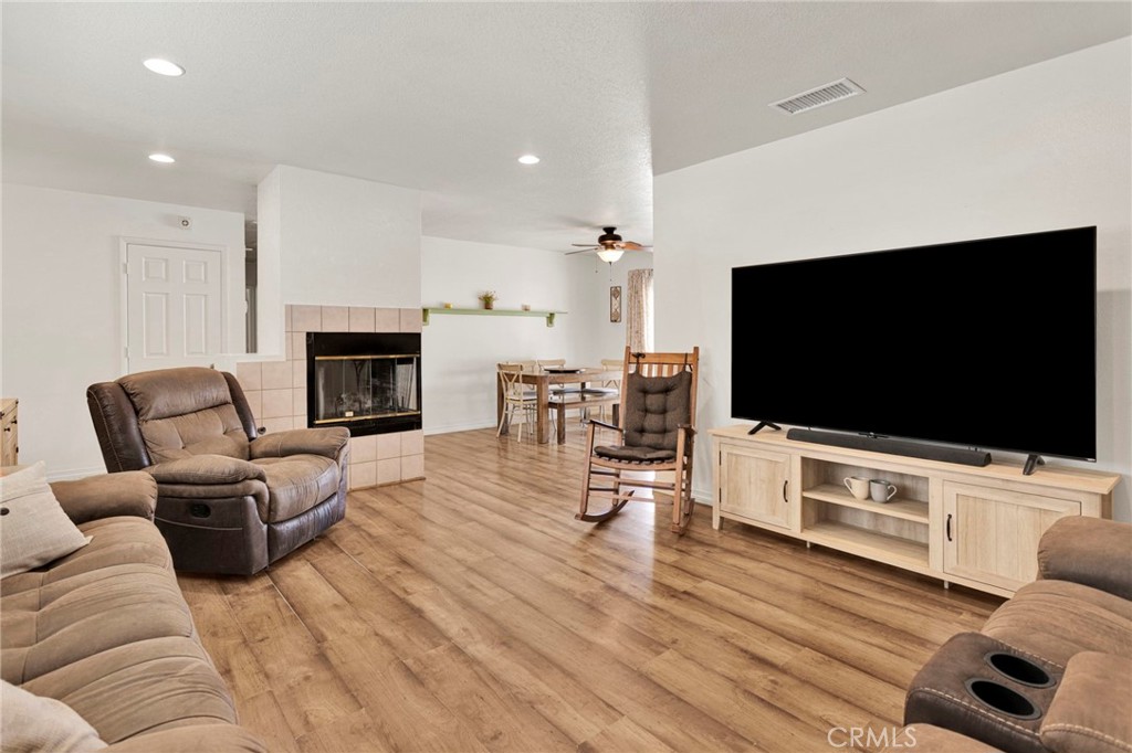 9515 Yucca Street Property Photo 8