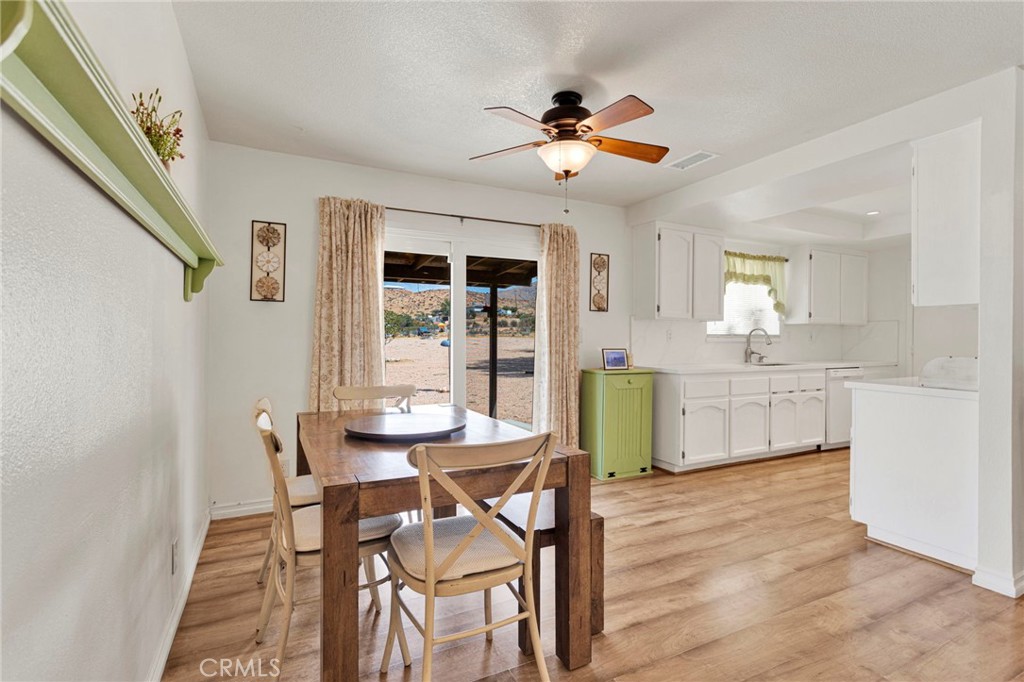 9515 Yucca Street Property Photo 10