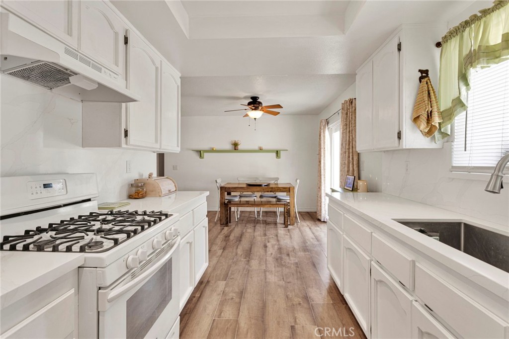 9515 Yucca Street Property Photo 15