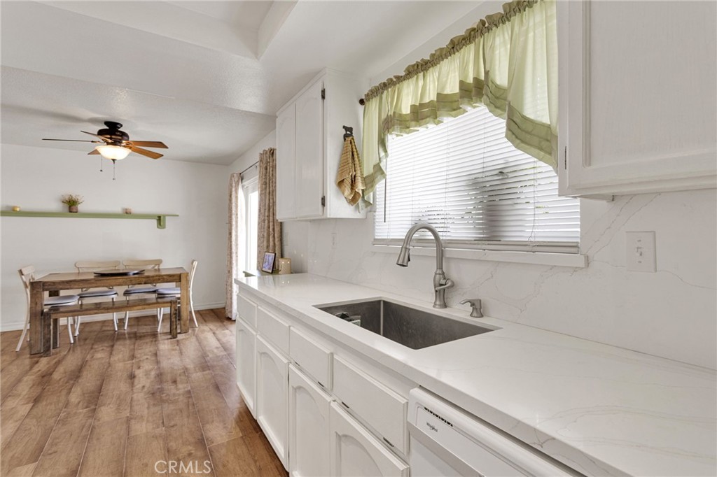 9515 Yucca Street Property Photo 16