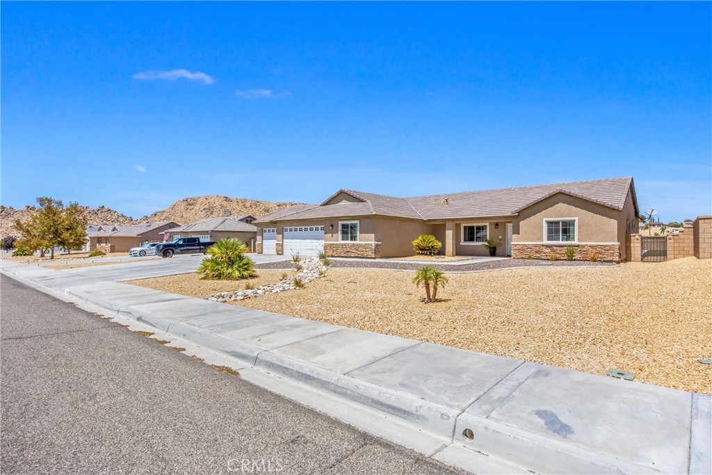 17858 Cabazon Property Photo 5