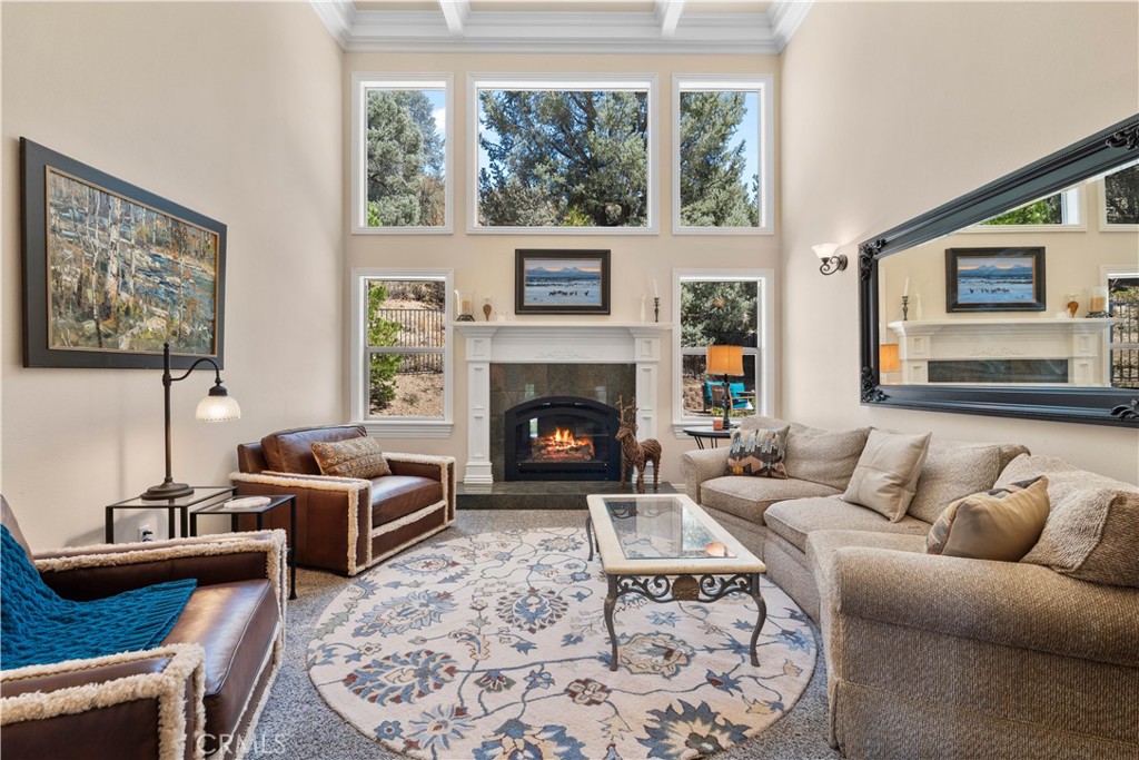 2473 Interlaken Court Property Photo 2