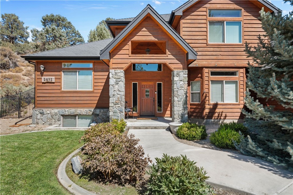 2473 Interlaken Court Property Photo 4