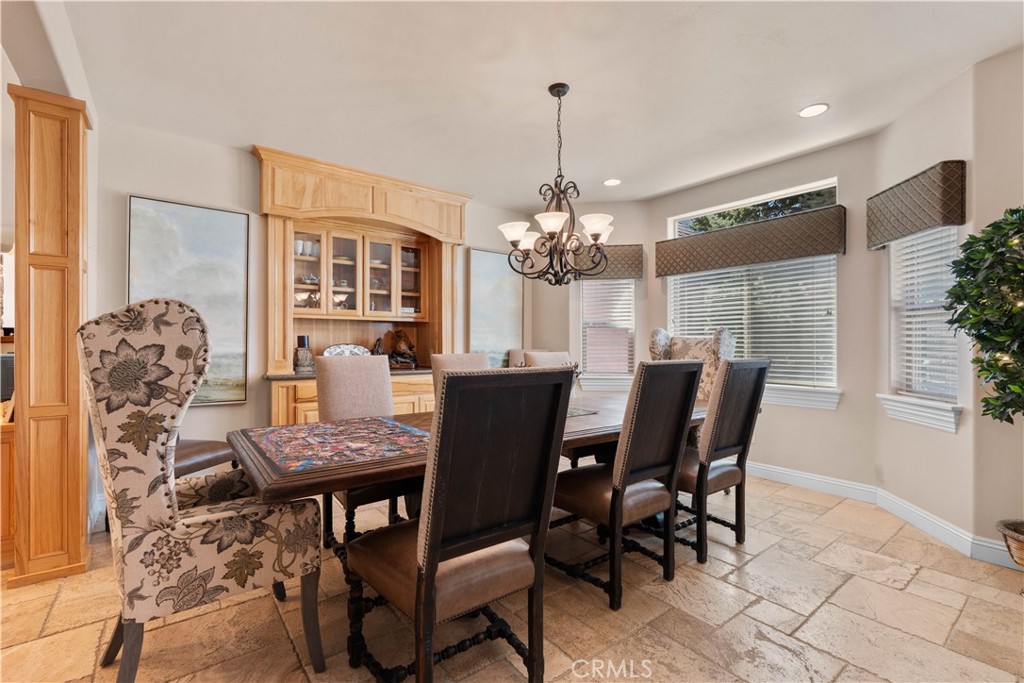 2473 Interlaken Court Property Photo 13