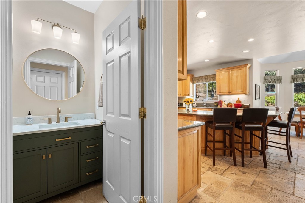 2473 Interlaken Court Property Photo 15