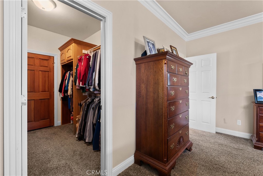 2473 Interlaken Court Property Photo 29