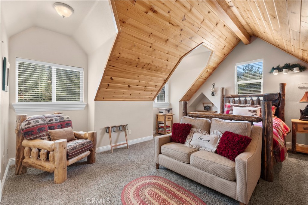 2473 Interlaken Court Property Photo 41